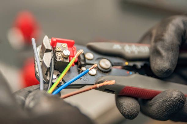 Best Electrical Contractors for Businesses  in Loudonville, OH